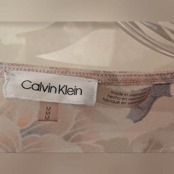 Calvin Klein 3/4 Bubble Sleeve Blouse - Picture 3 of 4